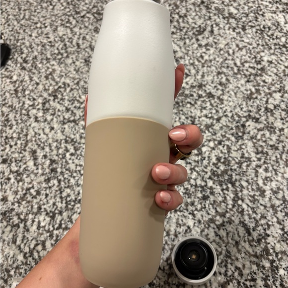 LARQ Terra Self Cleaning Bottle 24oz - Picture 7 of 8